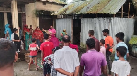 জামালপুরের বকশীগঞ্জে দশম শ্রেণির এক ছাত্রীর ঝুলন্ত মরদেহ উদ্ধার করা হয়েছে। নিহত ছাত্রীর নাম জান্নাতুল (১৭)।