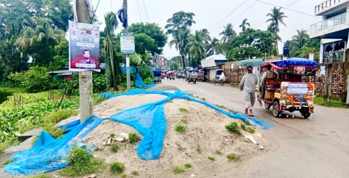 আমতলীতে সড়কে নির্মাণ সামগ্রী  চলাচলে ভোগান্তি