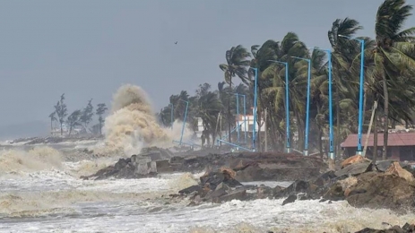 দেশের সব সমুদ্রবন্দরে ৩ নম্বর সতর্কসংকেত