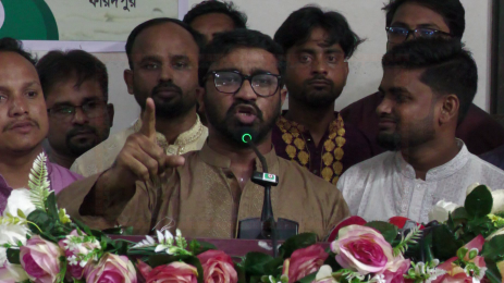 ছাত্র প্রতিনিধিরা দুর্নীতিতে জড়িয়ে পড়ার জন্য, দায়ী প্রধান উপদেষ্টা