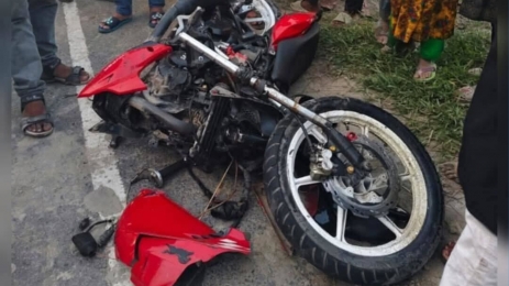 মোটরসাইকেল রেস কর‌তে গিয়ে প্রাণ গেল দুই বন্ধুর