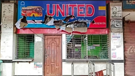 বাসস্ট্যান্ডে হামলা-ভাঙচুর, ঢাকা-ময়মনসিংহ রুটে বাস চলাচল বন্ধ