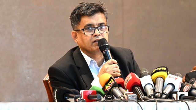  আসন্ন নির্বাচনে যারা অংশ নিতে পারবেন না -   