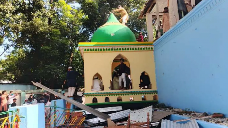 রাজবাড়ী নুরাল পাগলের দরবারে হামলা-অগ্নিসংযোগ