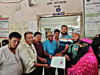 ফকিরহাটে ভিডব্লিউবি কর্মসূচির আওতায় ৫২৮ জনকে চাল বিতরণ