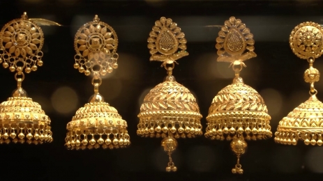 টানা ৭ম দফায় স্বর্ণের দাম বেড়ে,ভরিতে ৩ হাজার ১৩৭ টাকা  