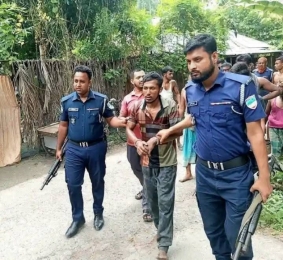 ফকিরহাটে ১৪ বছর বয়সী মেয়েকে ধর্ষণের অভিযোগে বাবা গ্রেপ্তার