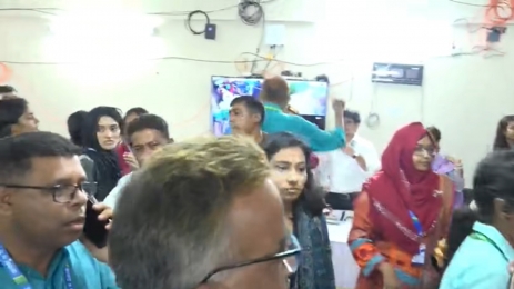 জাকসু নির্বাচন: ছাত্রী কেন্দ্রে ছাত্রদল প্রার্থীর প্রবেশে ভোটগ্রহণ স্থগিত