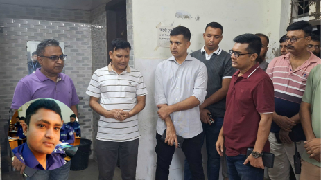 বাঁশ বোঝাই ট্রাকে বাসের ধাক্কা, পুলিশ কর্মকর্তাসহ নিহত ৩