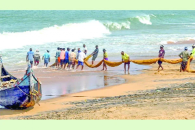 আরাকান আর্মির কাছে বন্দি বাংলাদেশি ১০৪ জেলে 