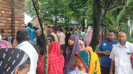  রাতে দুর্বৃত্তরা বাসায় প্রবেশ করে, প্রবাসীর স্ত্রী-ছেলেকে হত্যা