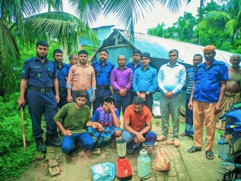 কেশবপুরে ভেজাল দুধ উৎপাদন করার অপরাধে তিনজনের ৩ লাখ টাকা জরিমানা