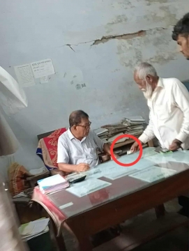 নলছিটি সেটেলমেন্ট অফিসে ঘুষ ছাড়া মেলে না সেবা,ঘুষ গ্রহণের ভিডিও ভাইরাল।