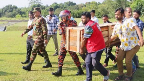 হেলিকপ্টারে নিজ গ্রামে পৌঁছাল খুবি শিক্ষার্থীর মরদেহ