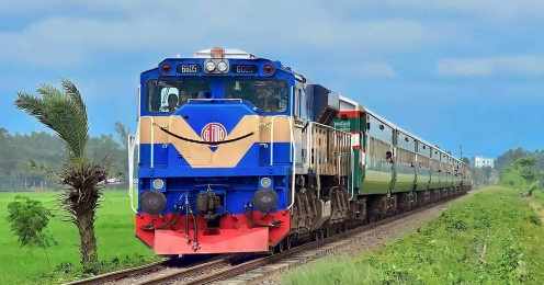 দুর্গাপূজা উপলক্ষে ২ রুটে ৪ জোড়া স্পেশাল ট্রেন