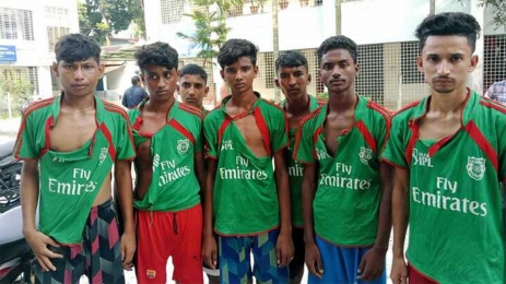 ফুটবল খেলায় সংঘর্ষে আহত ১২