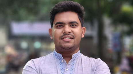 ক্লাসে ঢুকে অর্ধশত শিক্ষার্থীকে পেটালেন - নেতা 