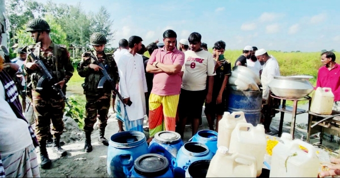 কৃষিকাজের আড়ালে তৈরি হতো মদ