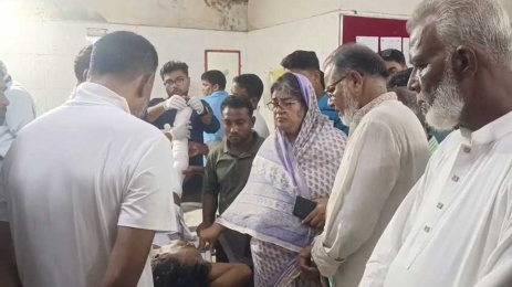 দুর্বৃত্তের হামলায় আহত বিদ্যালয়ের প্রধান শিক্ষক   
