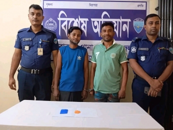 মিরসরাইয়ে আলিনগর থেকে দুই ইয়াবা ব্যবসায়ী আটক 