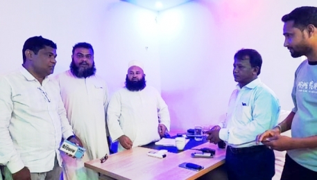 আহত দুই সাংবাদিকের পাশে দাঁড়ালেন মাও. মিজানুর রহমান 