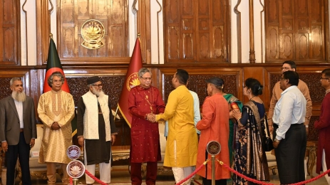 দুর্গাপূজা উপলক্ষে হিন্দু ধর্মাবলম্বীদের সঙ্গে রাষ্ট্রপতির শুভেচ্ছা বিনিময়