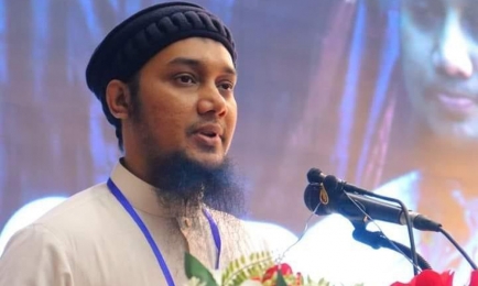 আলোচিত ইসলামী বক্তা আবু ত্বহা মোহাম্মদ আদনানকে নিয়ে নতুন করে বিতর্কের সৃষ্টি হয়েছে