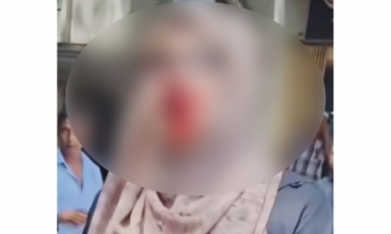 কারাগার থেকে বের হয়ে আদালত প্রাঙ্গণে স্ত্রীকে মারধর