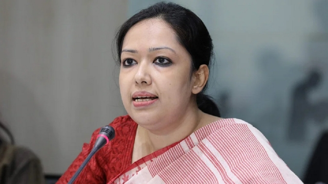সব উপদেষ্টাই তো বিদেশি নাগরিক !