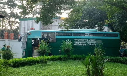  সেনানিবাসের সাব-জেলে প্রেরণ করা হলো ১৫ সেনা কর্মকর্তাকে  
