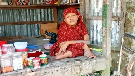প্রতিকূলতা জয় করে সফল জীবনের দৃষ্টান্ত ‘প্রতিবন্ধী লাইজু’