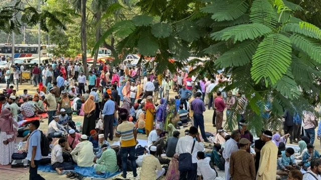 শহীদ মিনারে অবস্থান কর্মসূচি চালিয়ে যাওয়ার ঘোষণা - প্রাথমিক শিক্ষকদের  