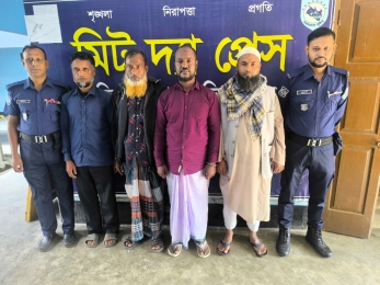 ‘অপারেশন ডেভিল হান্ট’ এ হাকিমপুরে আ.লীগের ৩ নেতা গ্রেপ্তার 