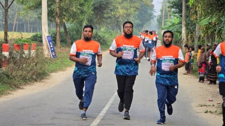 আটশো রানারের অংশগ্রহণে অনুষ্ঠিত হলো ‘শেরপুর হাফ ম্যারাথন