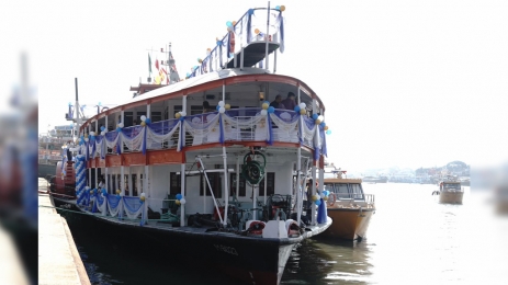  ঐতিহ্যবাহী প্যাডেল স্টিমার ফিরল পর্যটন সেবায়