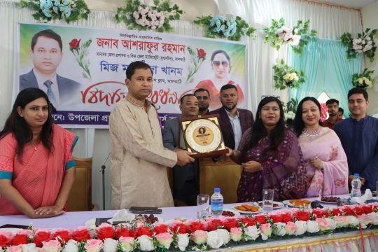 নলছিটিতে ঝালকাঠির ডিসি আশরাফুর রহমানের বিদায়ী সংবর্ধনা,দিয়ে গেলেন পরিবর্তন নিয়ে গেলেন স্মৃতি।