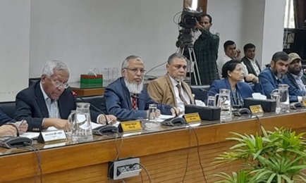 কারাগারে থেকেও , ভোট দিতে পারবেন : সিইসি  