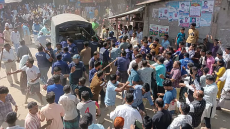  কক্সবাজারে ভাতিজার মারধরে চাচার মৃত্যু, বিক্ষুব্ধ এলাকাবাসী 