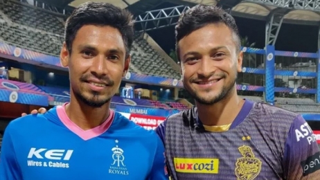আইপিএলের নিলামের তালিকায় জায়গা পেয়েছেন সাকিব-মোস্তাফিজ  