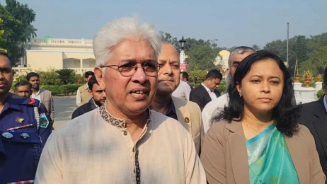 'শিল্প রক্ষায় দেশি-বিদেশি বিনিয়োগ দরকার' - শিল্প উপদেষ্টা 