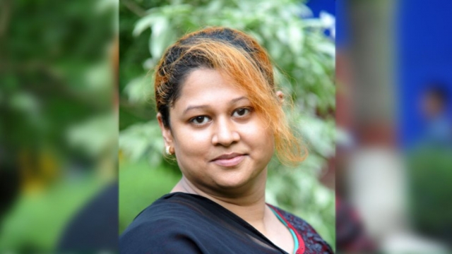 'ময়ূরীর' মেয়ে মাইমুনা খানম সায়বার আবেগঘন স্ট্যাটাস   