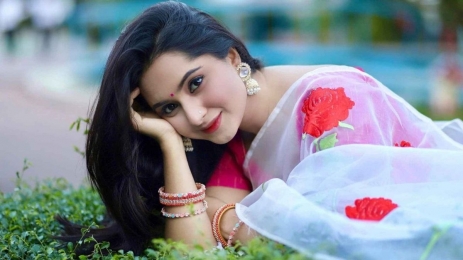 নিজের বিয়ে নিয়ে যে বার্তা দিলেন কেয়া পায়েল  