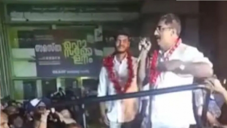 ভোট জেতার জন্য নারীদের প্রদর্শন করেছে, নারীদের ঘরে বসে থাকা উচিত   
