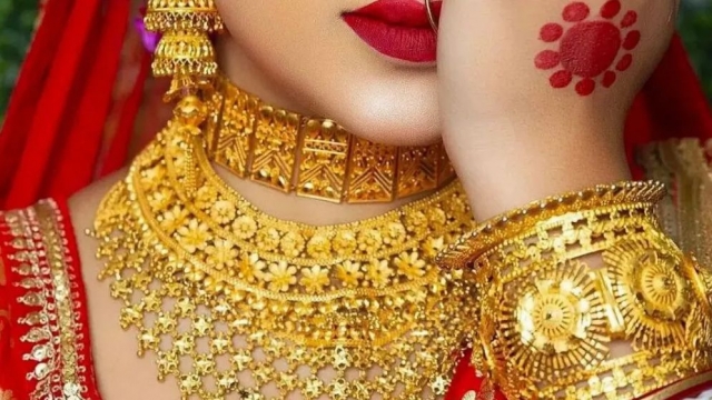দেশের বাজারে ইতিহাসে সর্বোচ্চ স্বর্ণের দাম 