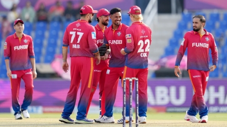 'আইএল টি-টোয়েন্টিতে' ৬ বলে ৩ উইকেট শিকার করে ম্যাচসেরা মোস্তাফিজ    