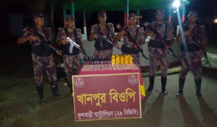 ফুলবাড়ী সীমান্তে বিজিবির অভিযান, উদ্ধার ৩ হাজার নেশাজাতীয় ট্যাবলেট