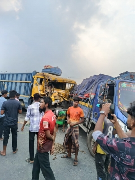সিরাজগঞ্জে ট্রাফিক পুলিশের এটিএসআই নিহত, ট্রাকচালক আহত