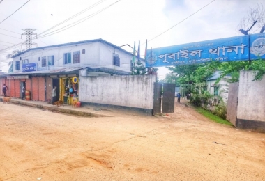 পূবাইলে ছুরির মুখে বৃদ্ধের ৩ লাখ ৮০ হাজার টাকা ছিনতাই: ইজিবাইক চালকের যোগসাজশের অভিযোগ