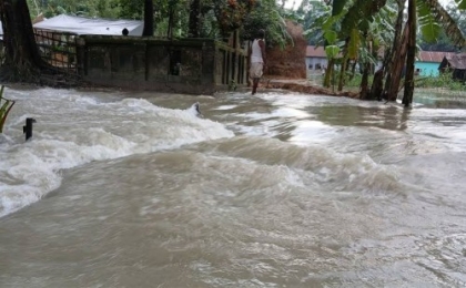 দেশজুড়ে আরও ভারী বৃষ্টির পূর্বাভাস, উত্তরাঞ্চলে বন্যা পরিস্থিতির অবনতির শঙ্কা