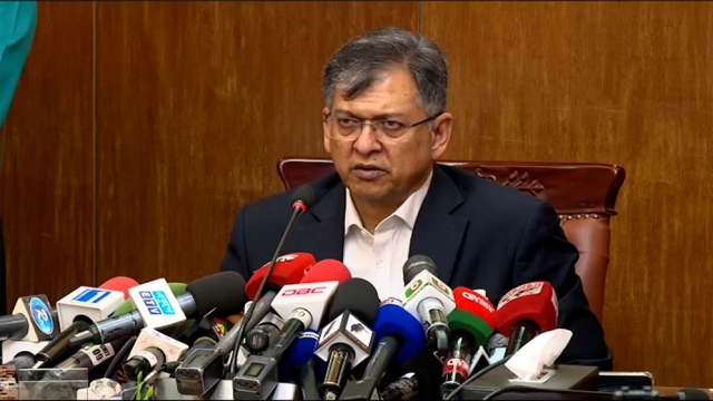 আন্দোলনকারীদের অনেকেই ছাত্র-পরীক্ষার্থী নন: স্বরাষ্ট্রমন্ত্রী